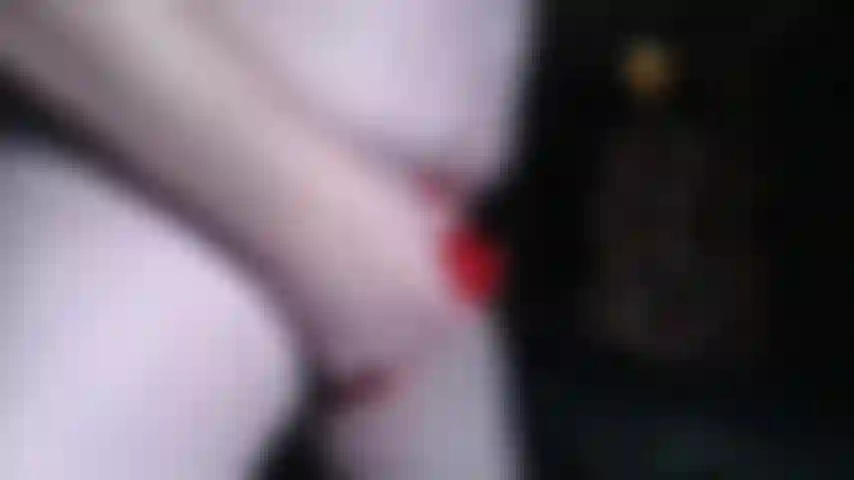 J'éjacule dans des tongs rouges avec un sapin de noël sur st nicks mvf_12062021_581.