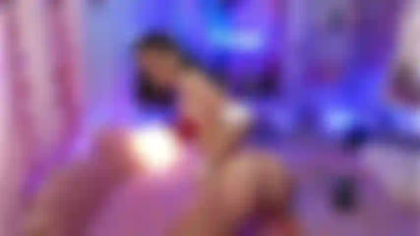 Joyeux noël et bonne année ! J'espère que vous passez un aussi bon moment que moi :) je suis venue trois ou quatre fois jouer avec un jouet luxuriant dans cette vidéo !