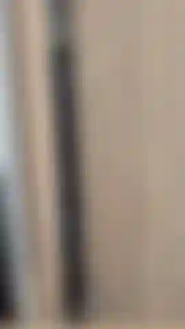 Exhibitionniste dans ma loge pendant qu'ils m'enregistrent.