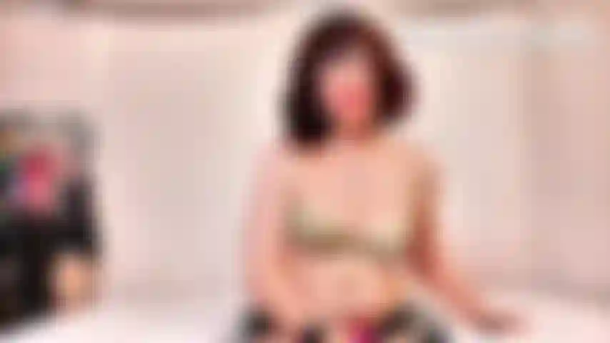 Strap-on pour mon gooner - sara desire xo - femdom.