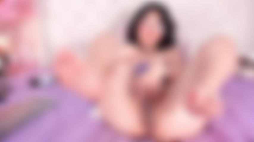 Viens manger avec des bisous c'est une latine sexy.