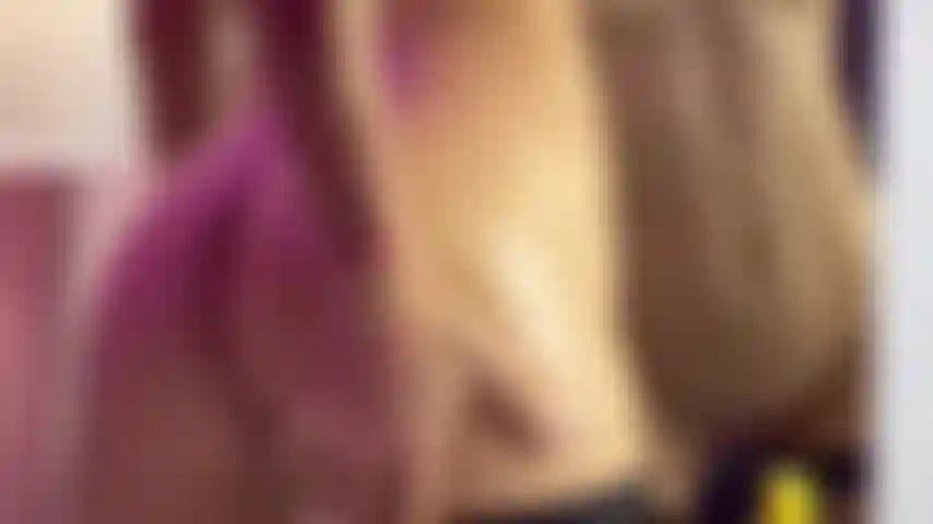 Viens jouer avec un cul gras.