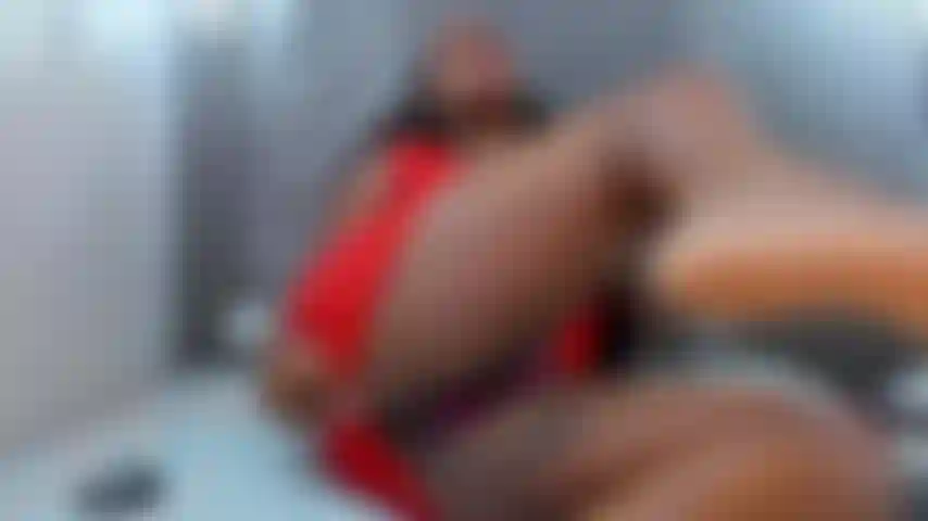 Je me frotte la chatte pour toi.