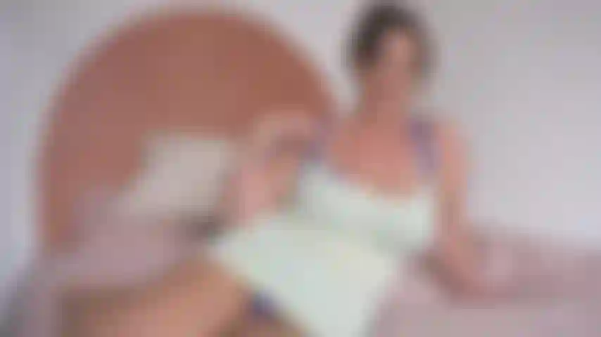 Baby-sitter coquine - votre nounou préférée.