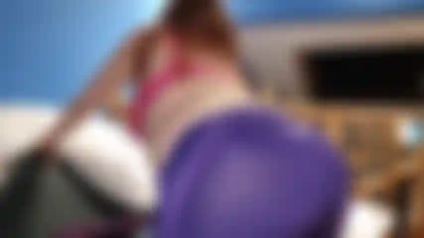 Donne-moi une fessée plus forte !