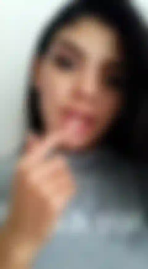 Mes seins et ma bouche une excellente combinaison.