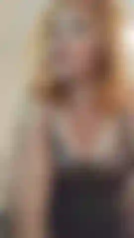 Seins - révéler et taquiner.