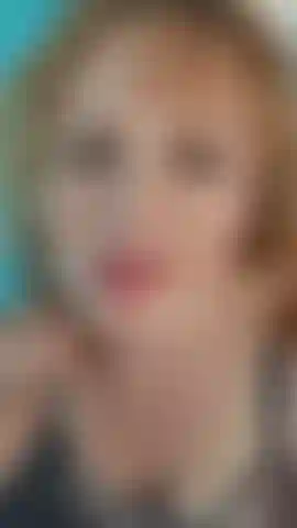 Éjacule sur le visage, encouragement à la branlette.