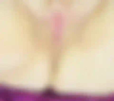 Je veux que tu me lèches comme un bon garçon.