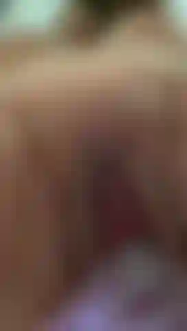 Une chatte grosse et humide.