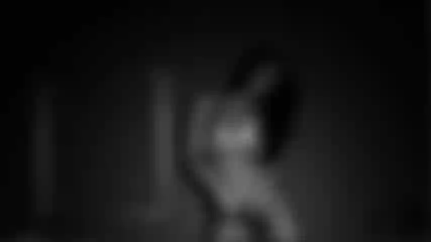 Un corps nu qui te taquine dur.