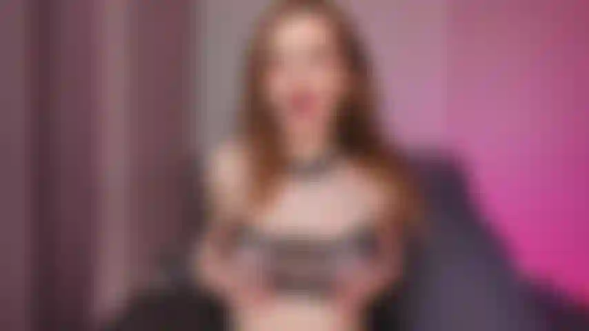 Élevez-moi, parlez sale pendant que vous baisez cette chatte.