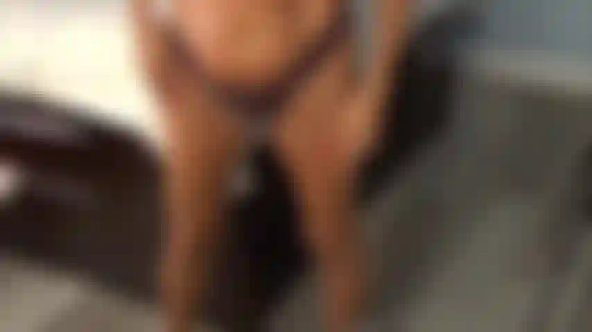 La meilleure vidéo de tous les temps. 2 Les godes me font gicler à travers la pièce. 12+ Minutes.