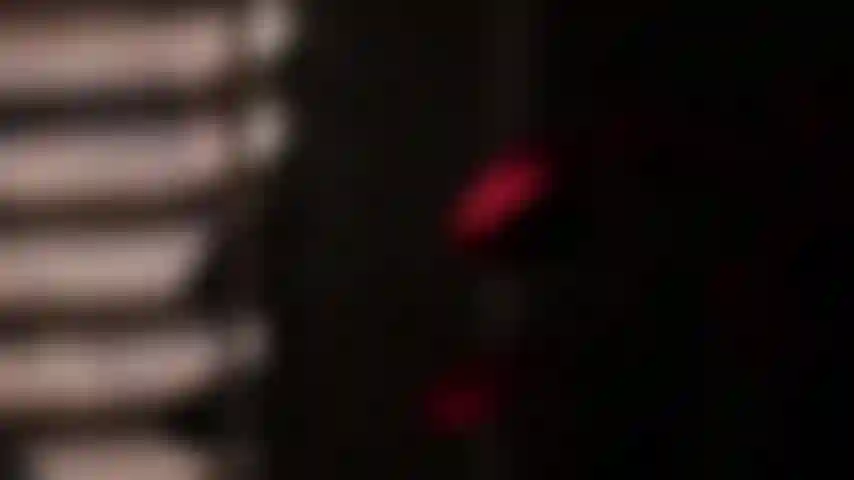 J'aime vous montrer mon corps, gardez les yeux sur moi et je suis sûr que vous allez adorer ce que vous verrez ;-).