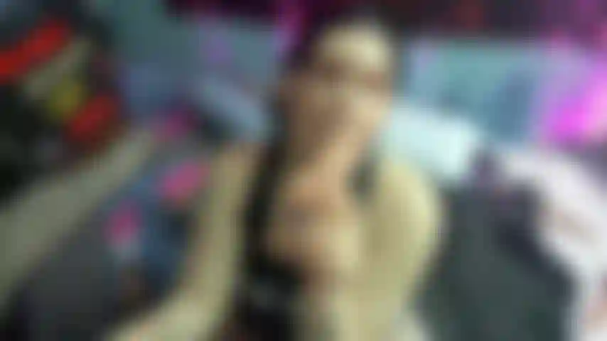 Une grosse salope qui supplie pour de l'anal !