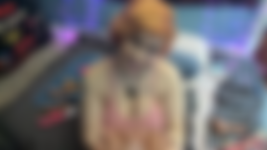 Un plug sensuel pour encourager un bon garçon avec un jouet torse !