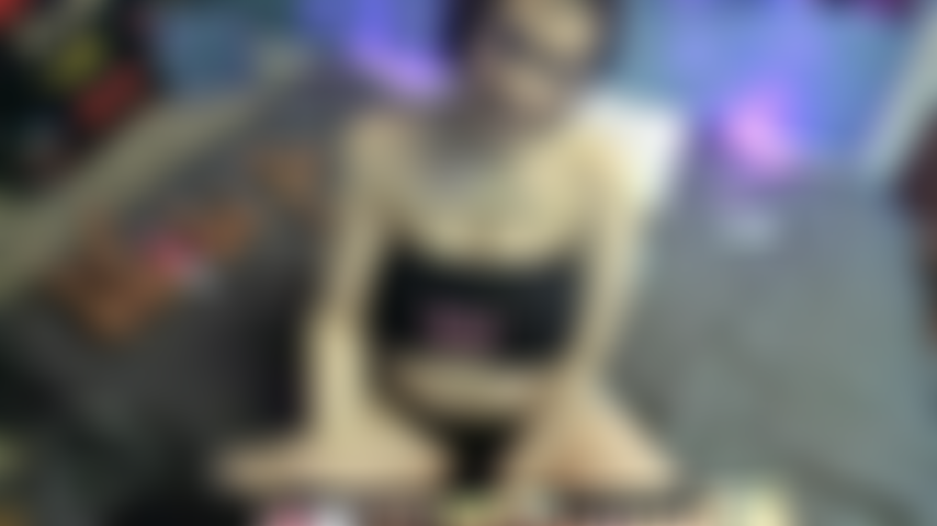 Joi agressive "baise cette lampe de poche plus fort !".