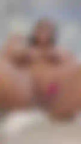 Jeu de chatte, plug anal.