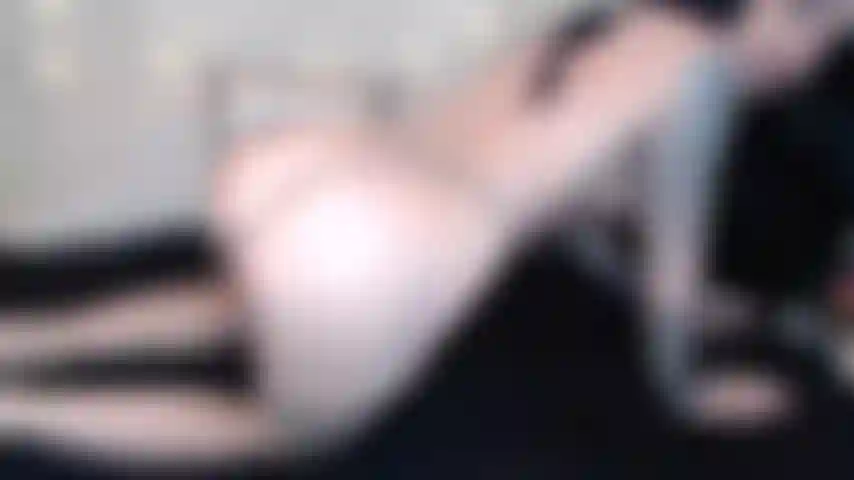 Des tenues, du plaisir idiot et de l'anal.