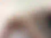 La meilleure amie de ta sœur vient voir ta sœur. Bien sûr qu'elle n'est pas là, probablement en train de baiser quelqu'un. Comment dois-je la récupérer ? Son petit frère a l'air bien....