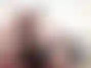 Je n'ai fait que teindre mes cheveux et modifier ces horribles uniformes catholiques que vous nous donnez. Ma famille n'est même pas catholique. Ils m'ont envoyé ici parce que je suis "méchant". Que diriez-vous que je vous rende heureux et que vous leur parliez.