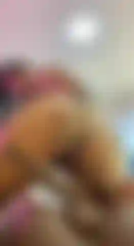 Je monte mon gros cul sur ta bite.