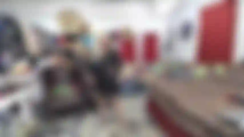 Culotte sans entrejambe --- seins, cul et chatte en culotte sans entrejambe.