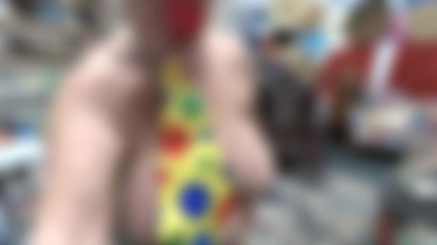 Bozo_&_bino_clown_show---nue_en_costume_de_clown_avec_un_strapon_bbc.