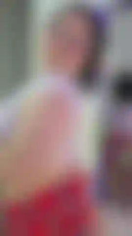 Oh my love, how delicious this pair of buttocks moves!