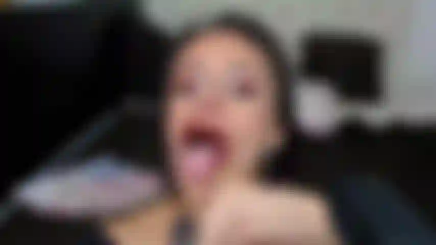 Lèche ta bite.