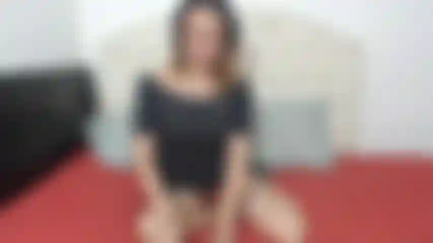 Un cul sauvage et profond.