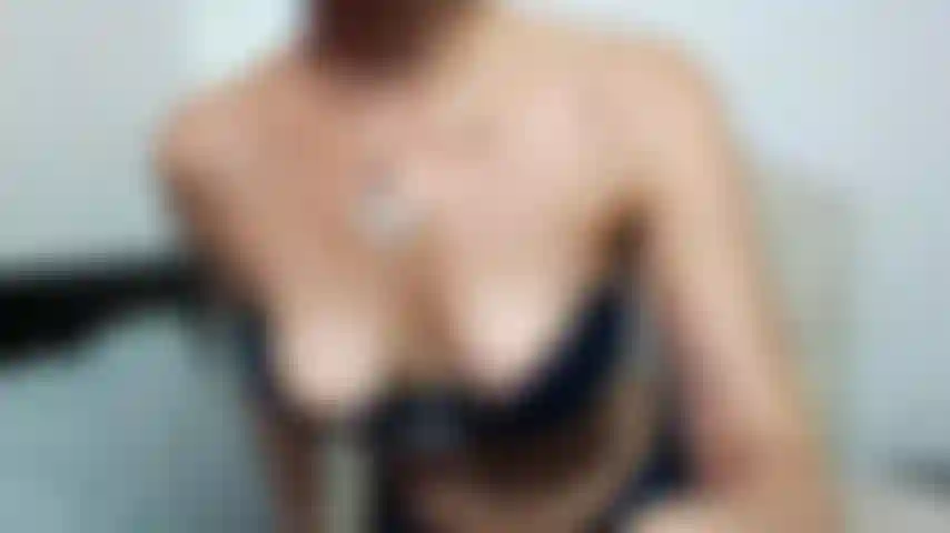 S'essaye à l'intérieur.