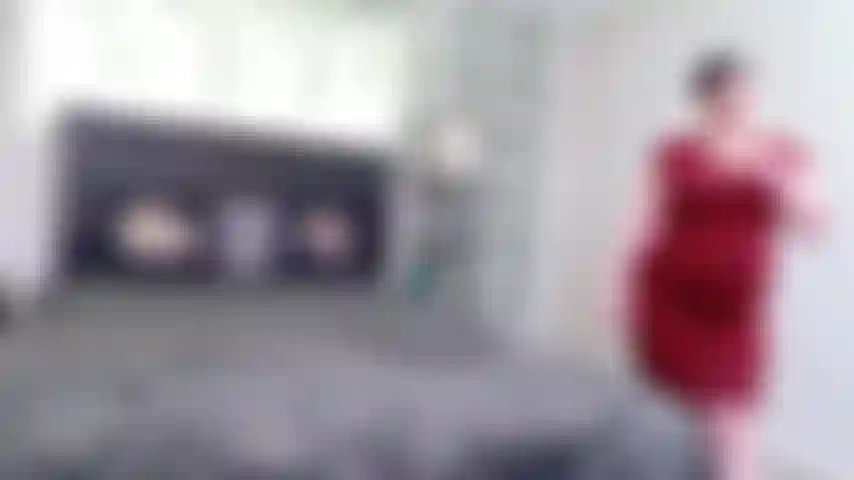 Le jeu de rôle de la sœur enceinte de l'épouse.