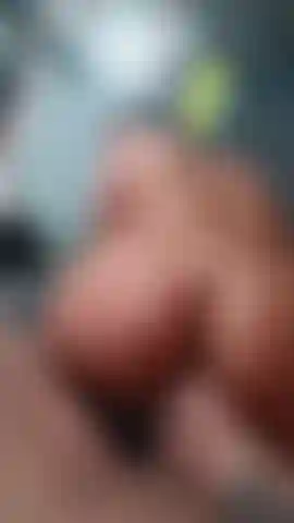 Watch alymae69 take this fat cock in the ass