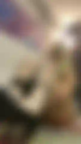 I open my legs to rub my clit and fuck my pussy!