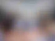 Quand j'ai eu trop de spectacles frustrants d'affilée, je mets ma caméra en pause et j'ai un orgasme paresseux allongé sur mon vibromasseur préféré.