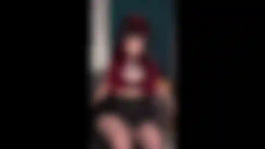 J'adore parfois jouer les dures ! Voici un sexy joi spécial halloween ! Tu invoques une reine démon rousse aux cornes et elle ne repart pas sans ton essence ! Maintenant suis ses instructions ou tu le regretteras. Et quand elle te dit de jouir, tu as intérêt à lui donner chaque dernière goutte.Inclut du taquinage, du cbt léger, un joi autoritaire et un peu de brimades puisque tu n'es qu'un stupide humain.