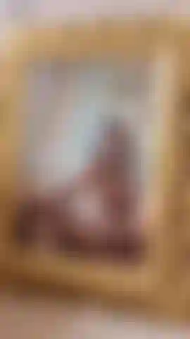 Femme dans le miroir.