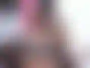 David a prêté beaucoup d'attention à la sœur de sa femme eugenia. C'est une scientifique chic et c'est aussi une vilaine fille. Elle est célibataire et très salope. Elle veut clairement profiter de david.