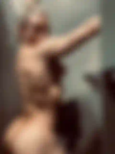 Sous la douche du gymnase.