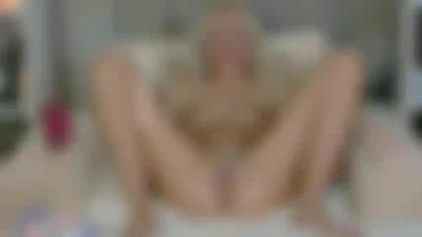 Doigts chauds dans la chatte - sophia sinclaire utilise ses mains pour se déchaîner - 4k mp4.