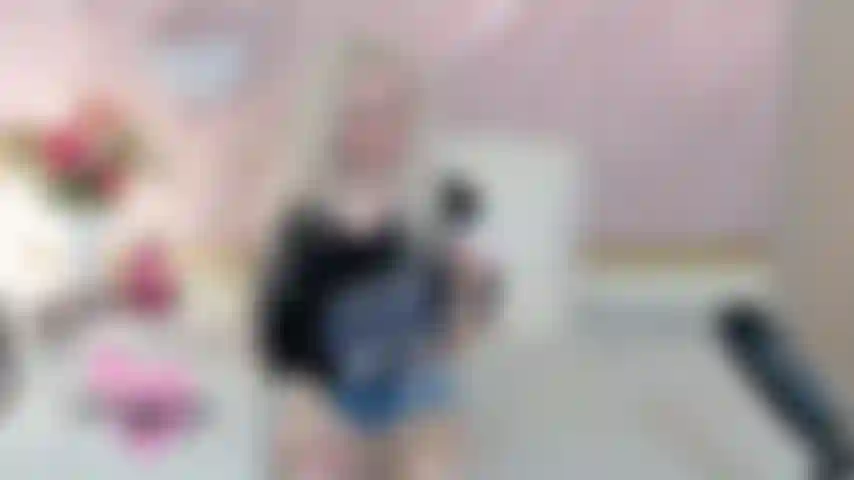 Critique de collants - sophia sinclaire en adolescente effrontée passant en revue les vieilles modes - 4k mp4.