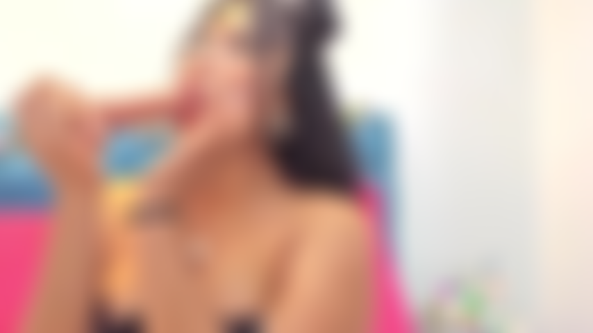 Je suis nouvelle et je veux que tu m'apprennes à jouer.