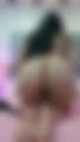 Put your face in my butt, watch me touch my