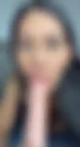 Je suce ta bite, s'il te plaît, noie-toi.