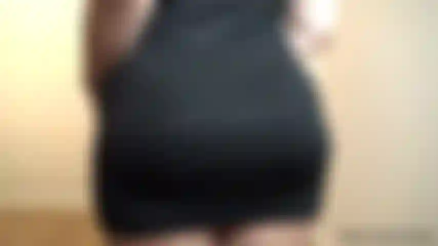 Jeu joi : marcher, se déshabiller et secouer le butin - j'adore vous dire comment me caresser ! Voyons si tu peux passer à travers toute cette taquinerie. Fais exactement ce que je dis pendant que je marche, me déshabille, secoue mes fesses et applaudis !