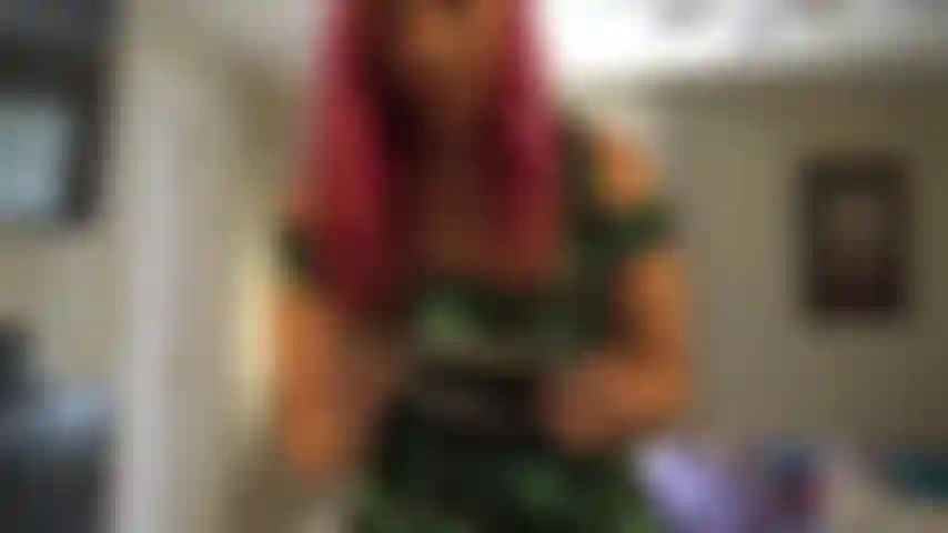 Du linge propre, du visage sale - tu es une si bonne voisine alors je te suce la bite en guise de remerciement ! Je t'ai même laissé jouir sur mon visage, deux fois ! ( Un gode réaliste en pov et de faux coups de sperme).