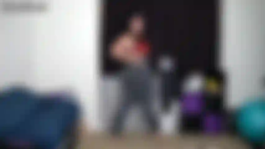 Dominatrice colocataire joi tease- je te surprends à regarder mon cul et te fais sortir ta bite pour me caresser. Tu dois rompre avec ton fiancé pour pouvoir m'adorer tous les jours. Mets-toi à genoux. Je frotte ma chatte, maintenant je jouis exactement quand je te le dis !
