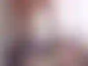 Un petit strip teaser. À pompons et dans mon nouveau bikini. Le cul tremble, les talons. J'espère que vous aimez.