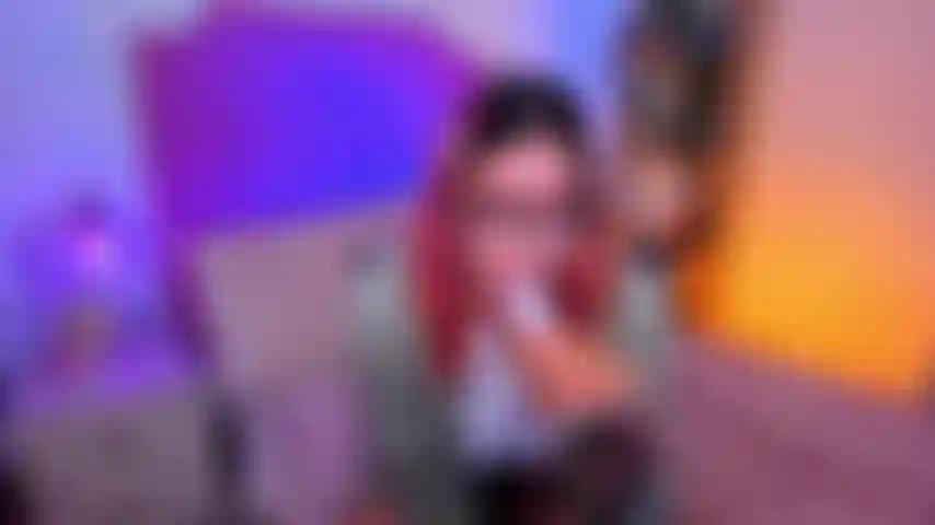 Fellation désordonnée par l'écolière <,<.